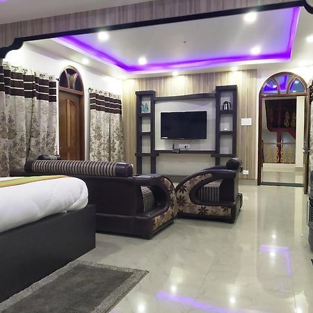 Namaste Ziro Palace Inn - A Boutique Hotel Hāpoli Extérieur photo