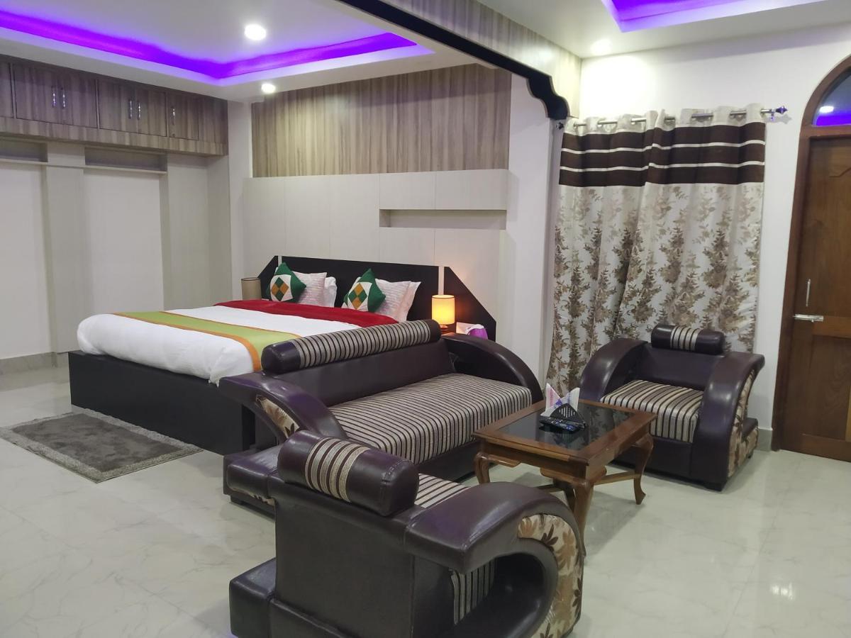 Namaste Ziro Palace Inn - A Boutique Hotel Hāpoli Extérieur photo