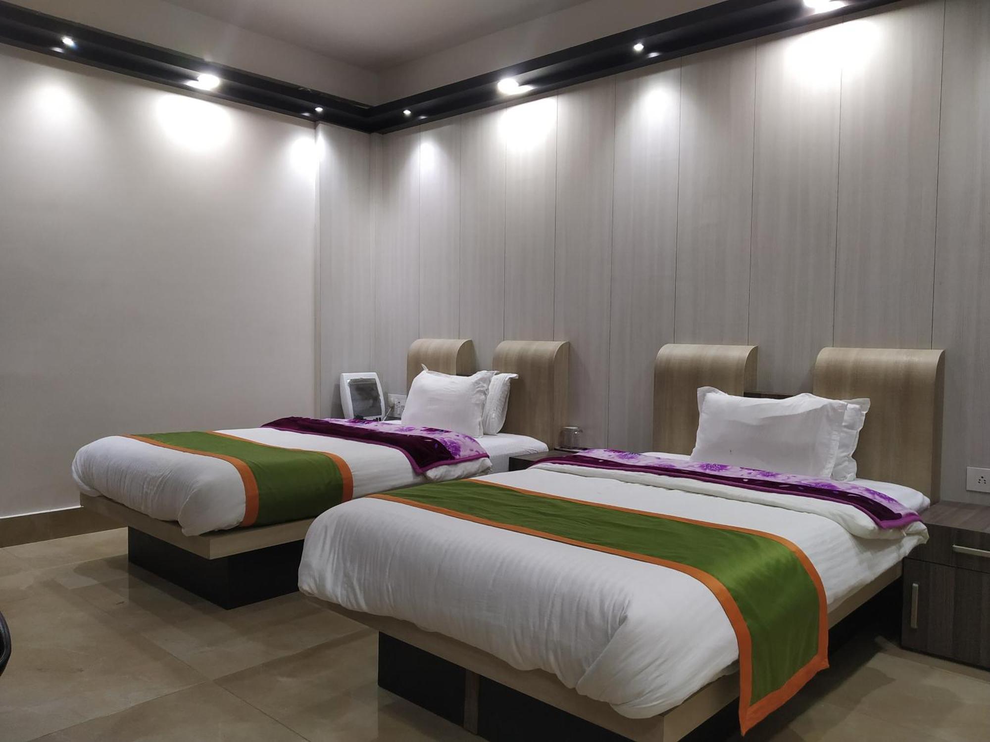 Namaste Ziro Palace Inn - A Boutique Hotel Hāpoli Extérieur photo