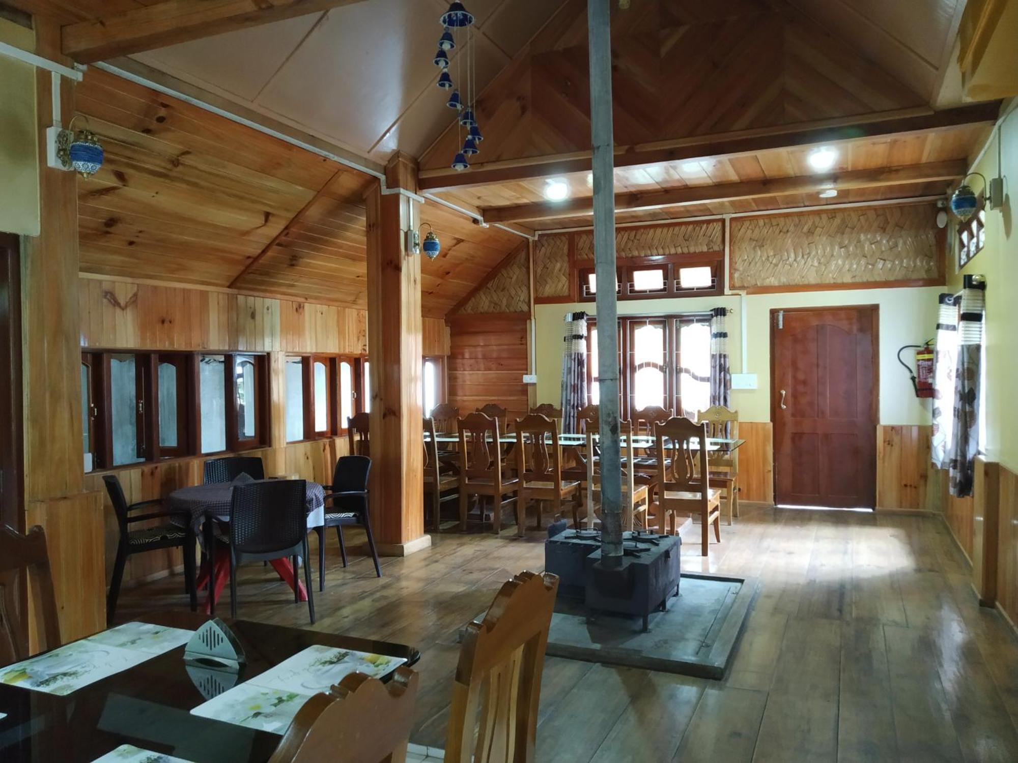 Namaste Ziro Palace Inn - A Boutique Hotel Hāpoli Extérieur photo