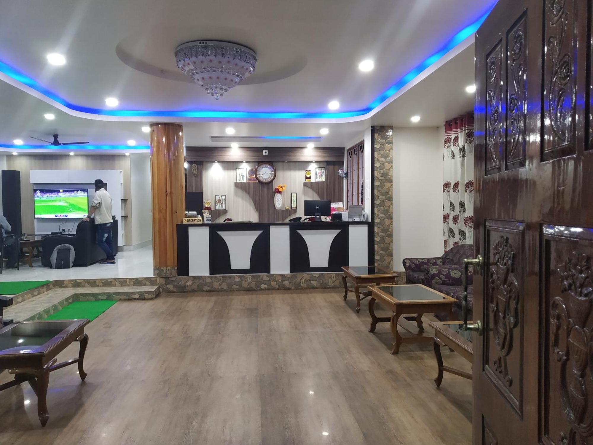 Namaste Ziro Palace Inn - A Boutique Hotel Hāpoli Extérieur photo