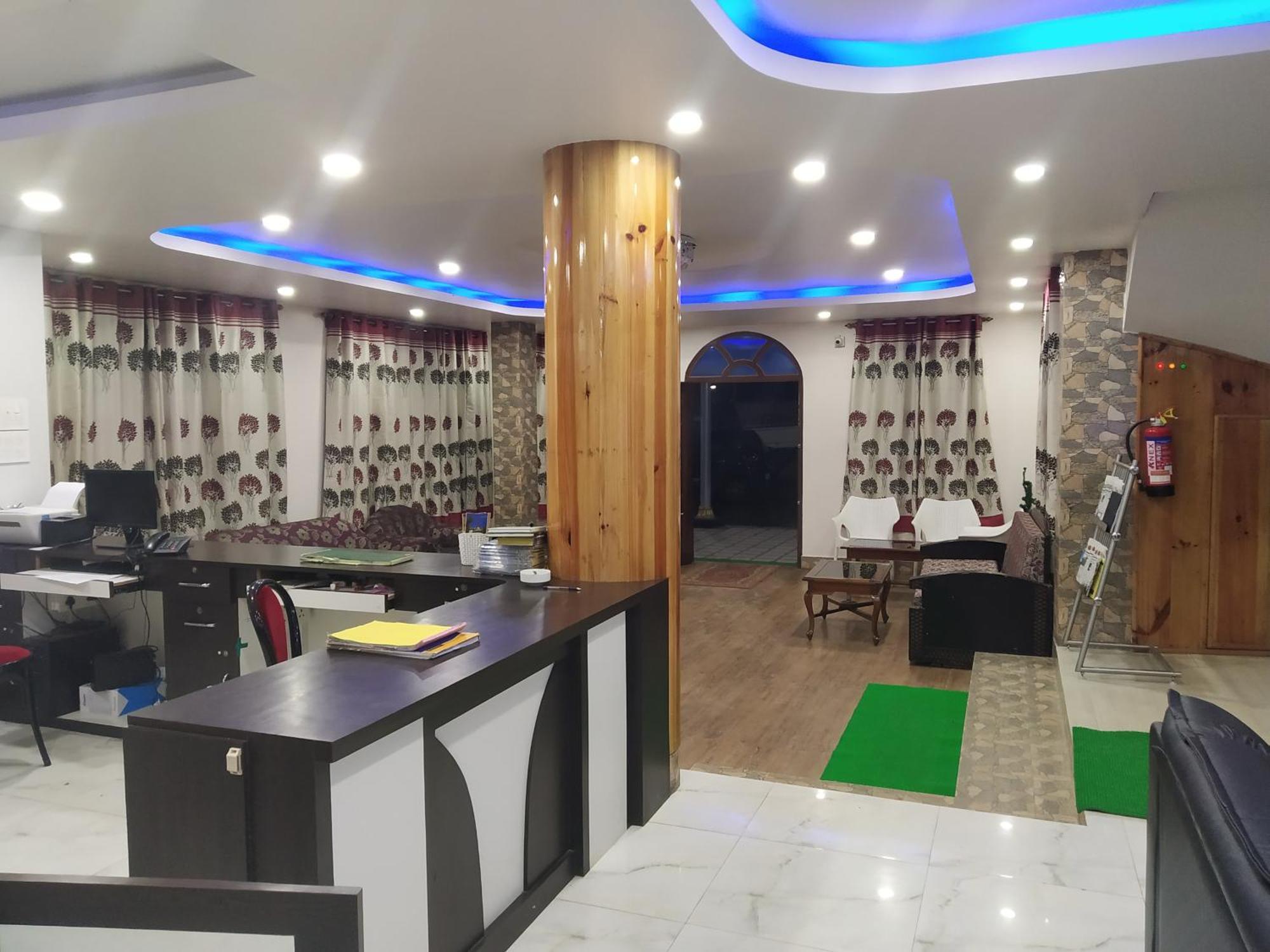 Namaste Ziro Palace Inn - A Boutique Hotel Hāpoli Extérieur photo